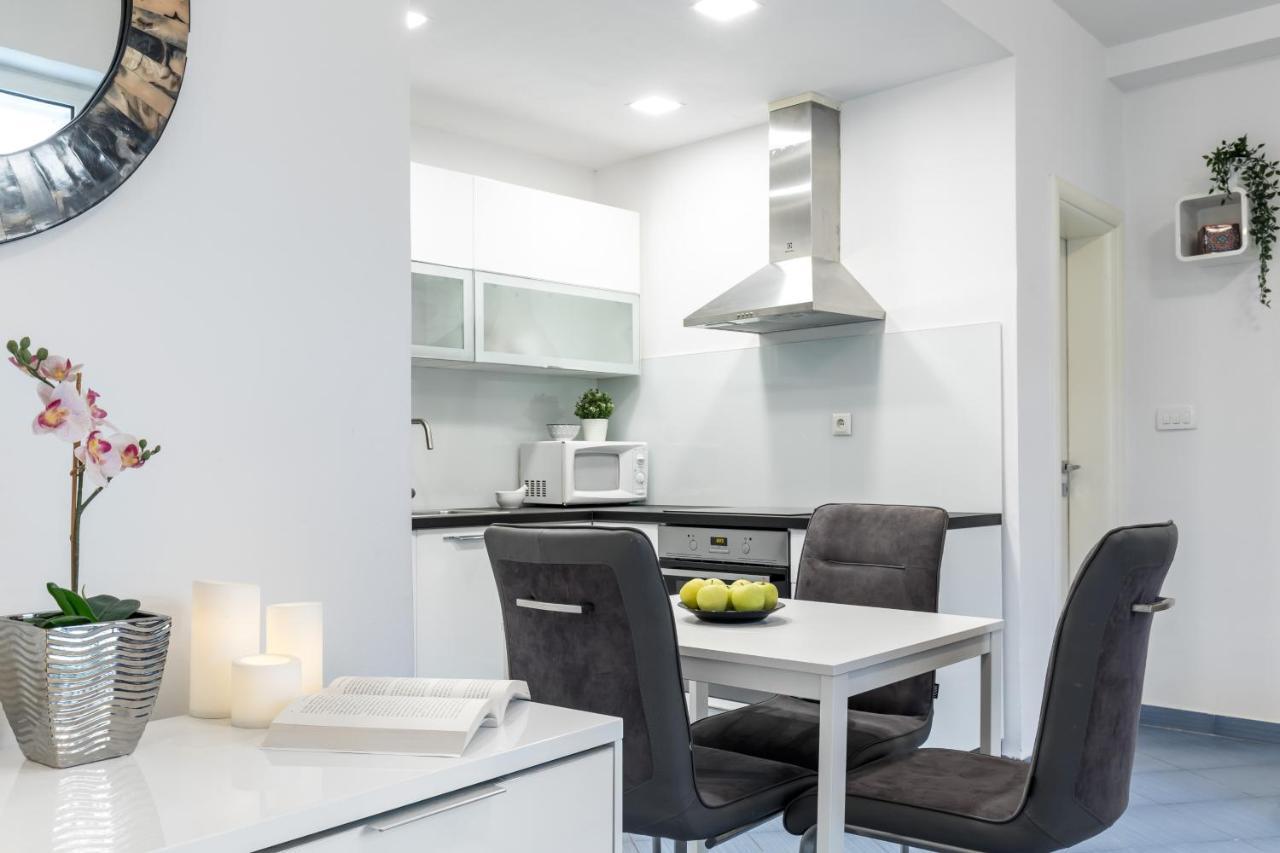 Charming Apartment Σπλιτ Εξωτερικό φωτογραφία