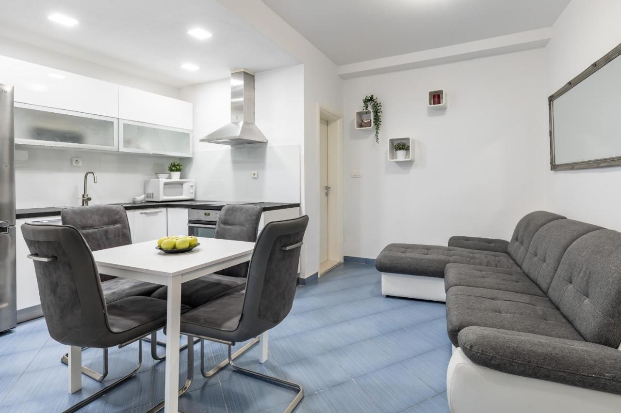 Charming Apartment Σπλιτ Εξωτερικό φωτογραφία