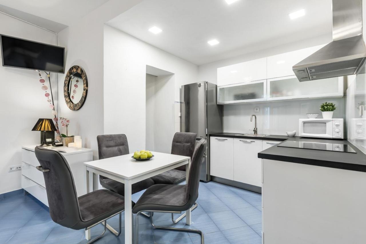 Charming Apartment Σπλιτ Εξωτερικό φωτογραφία